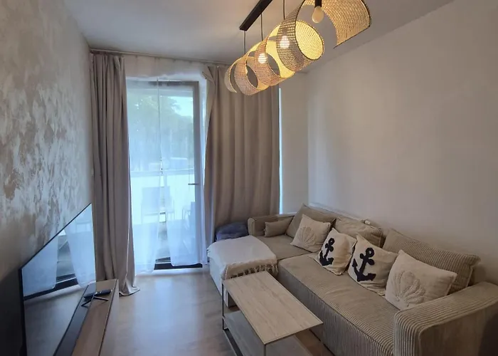 Przy Plazy Morzlive 66 *